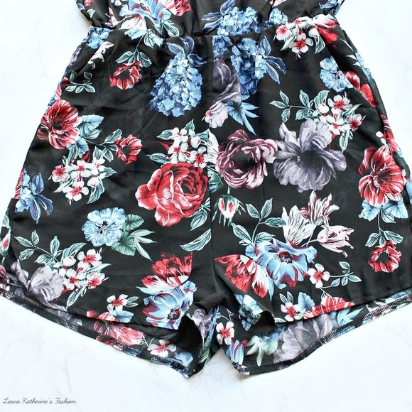 ⚡️Only 1 Left ⚡️Floral Print Halter Romper - Picture 6 of 8